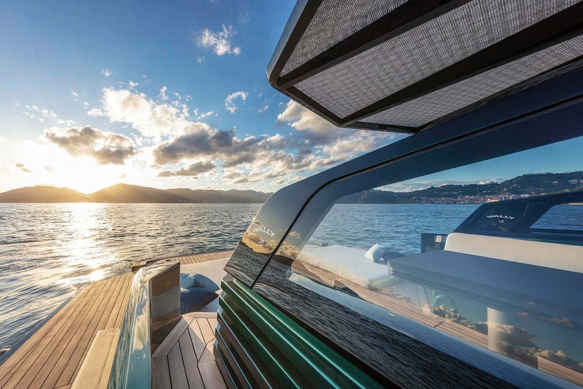 Аренда luxury tender Wally 43 Azure на Миконосе